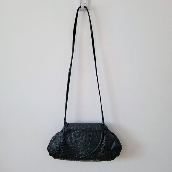 Vintage Made in Canada Black Embossed Leather Crossbody Purse - Picture 6 of 10